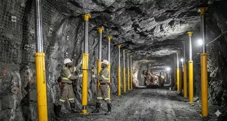 Dynamic roof support enhances deep-level underground mining