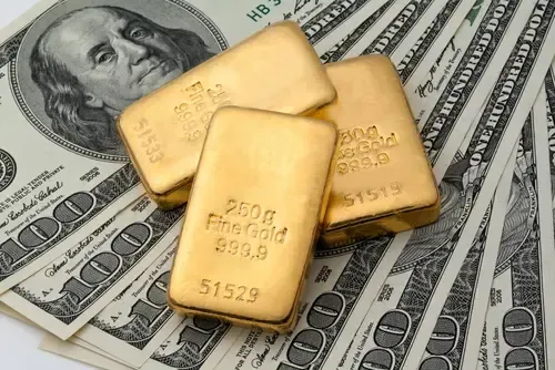 Gold prices struggling as U.S. economy remains resilient and inflation fears cool