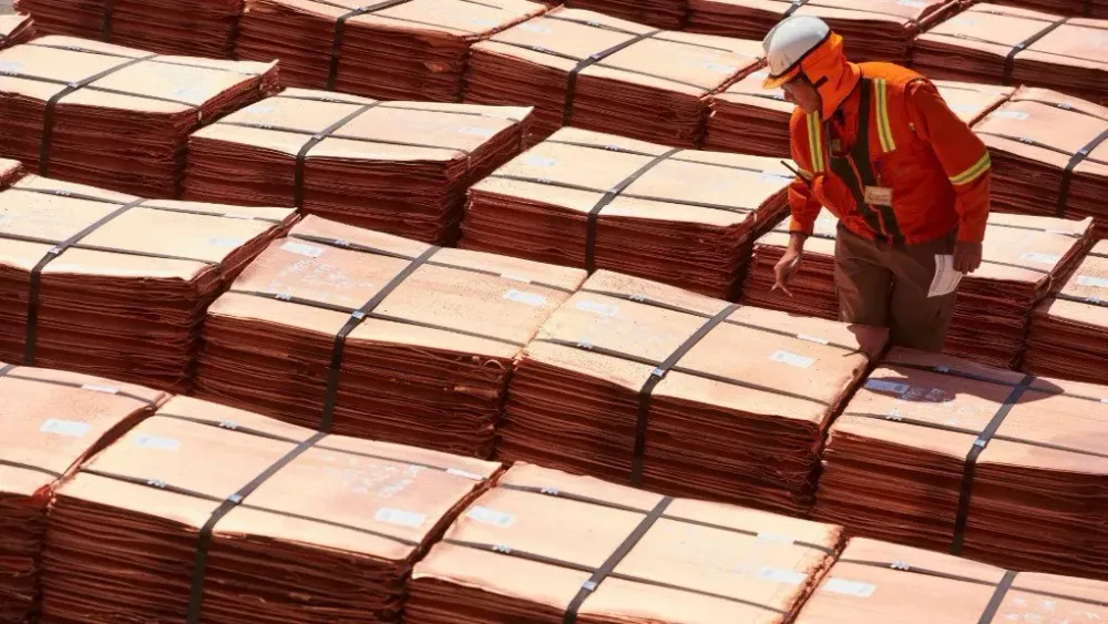 Comex copper stocks hit record high after US arbitrage reopens