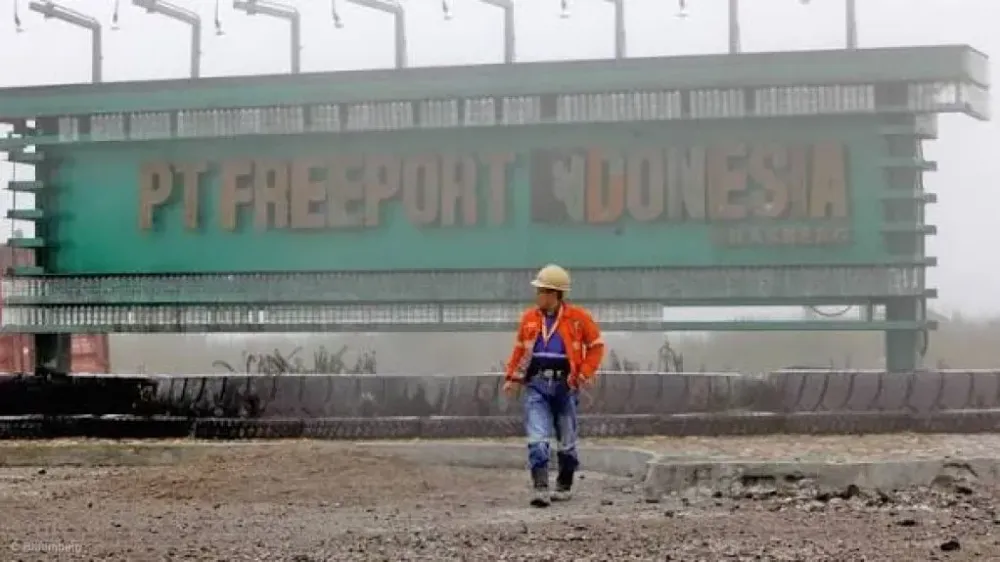 Freeport Indonesia aims for Manyar smelter restart next month, CEO says