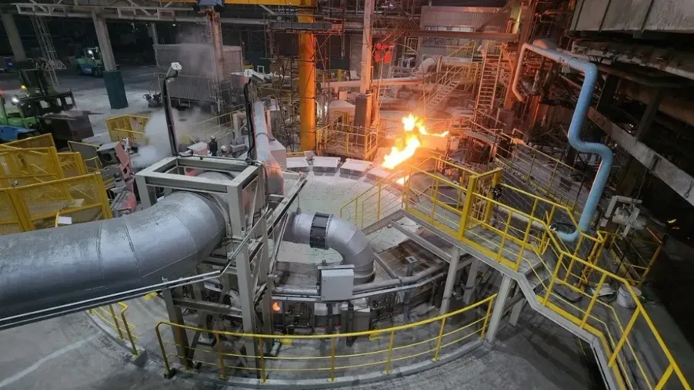 Freeport Indonesia's unit Smelting Gresik halts operations for furnace repairs