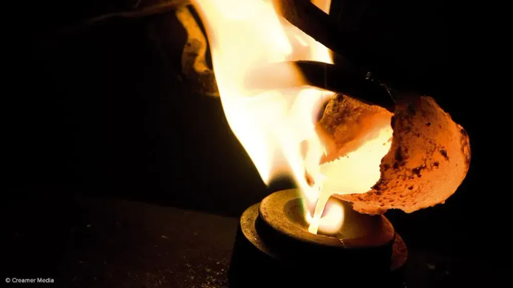 Gold breaches $5300/oz to record high