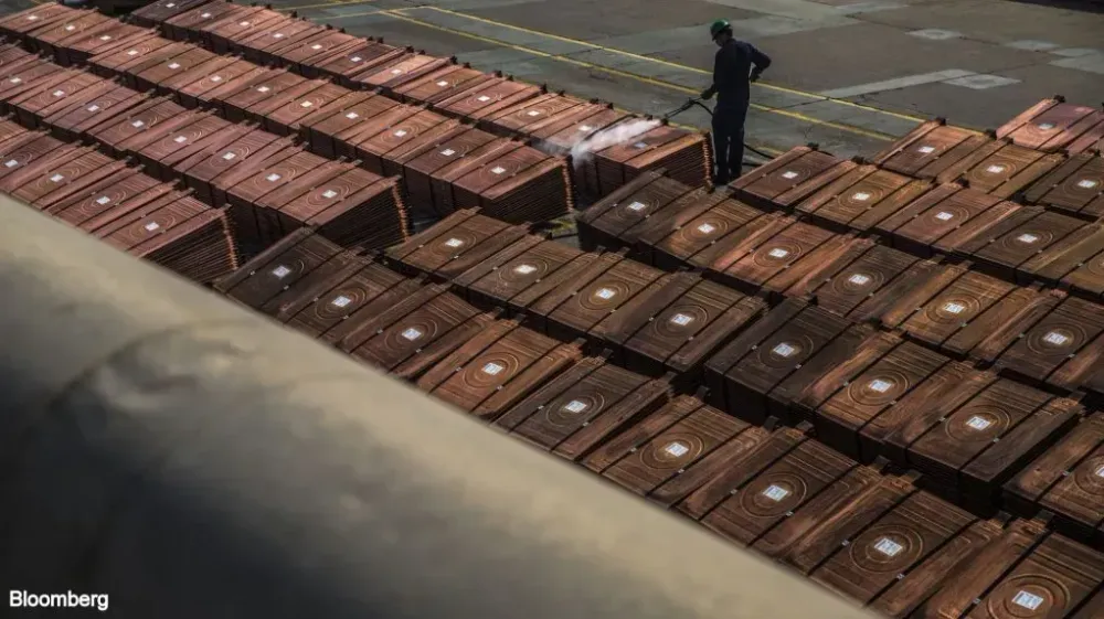 High copper prices support miners in Chile, but investments dent gains