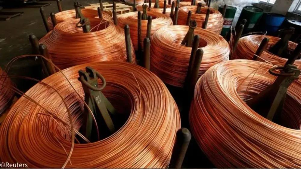 ICSG sees global refined copper surplus widening in 2027