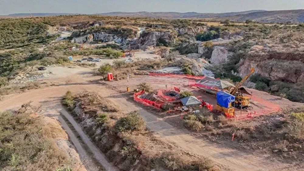 Mexican silver explorer Sinda files to list on NYSE