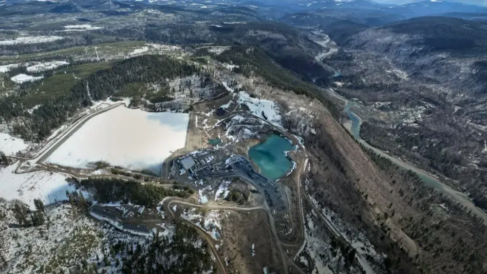 Osisko Gold to offer $500m notes for loan refinancing, Cariboo construction