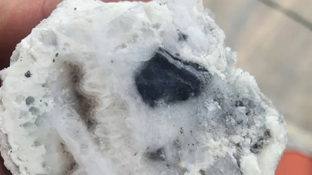 Silver miner Sinda falls in NYSE debut after $213m IPO