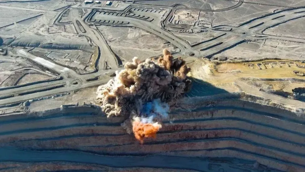 Unions at Antofagasta's Centinela copper mine ready for strike